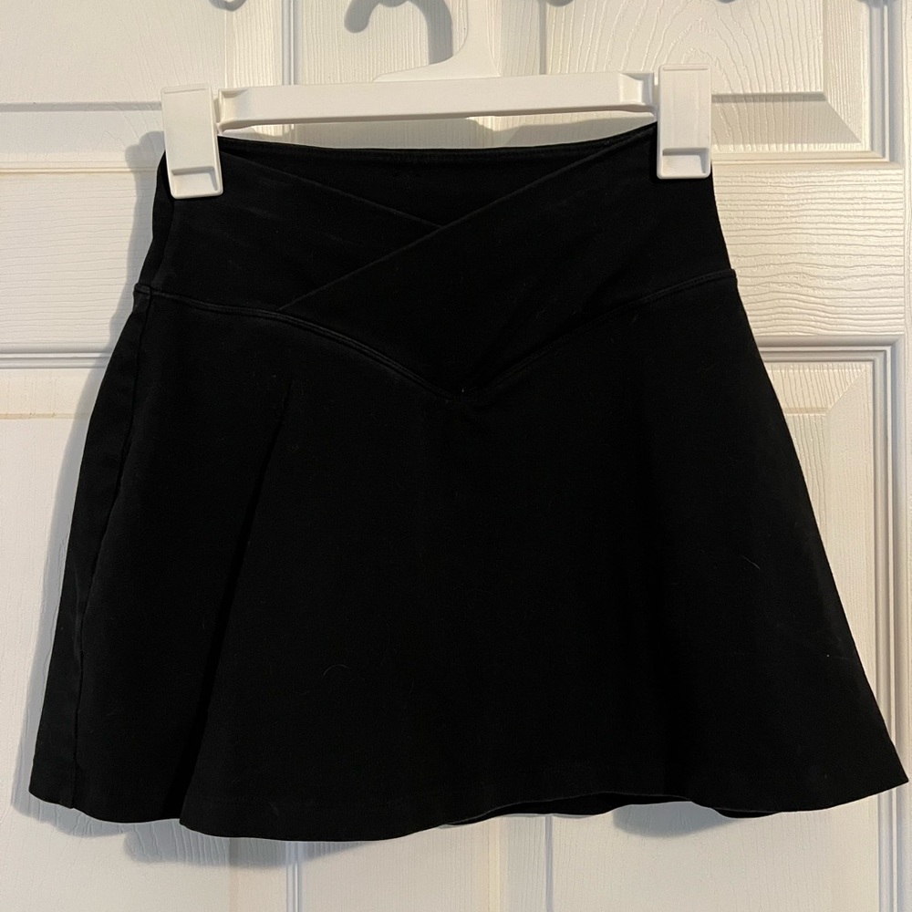 PINK Victoria's Secret Black SKORT. Has shorts underneath